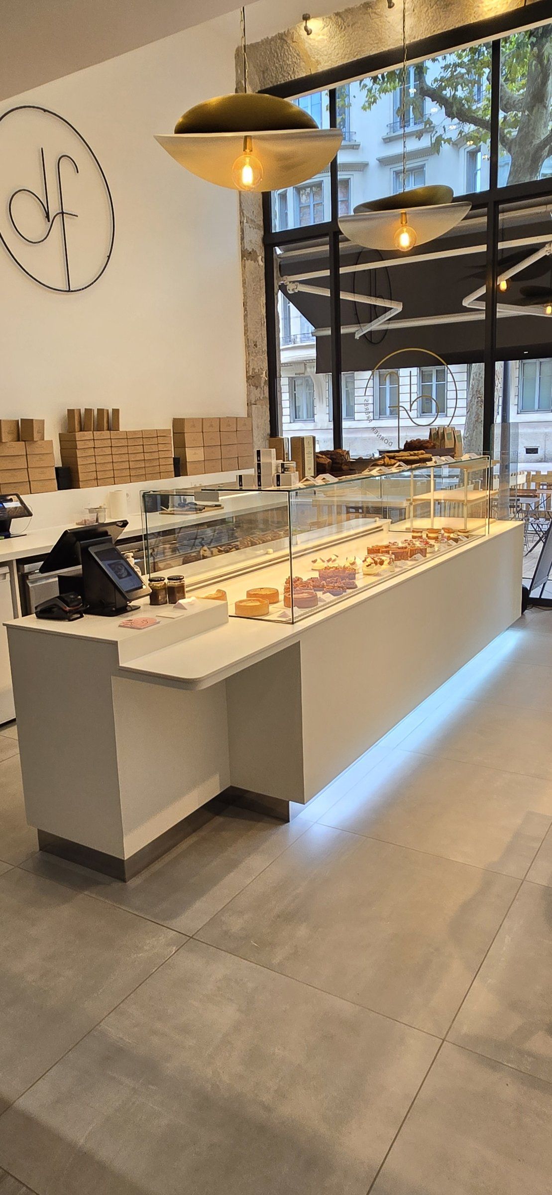 La boutique en service à la mi-septembre 2025