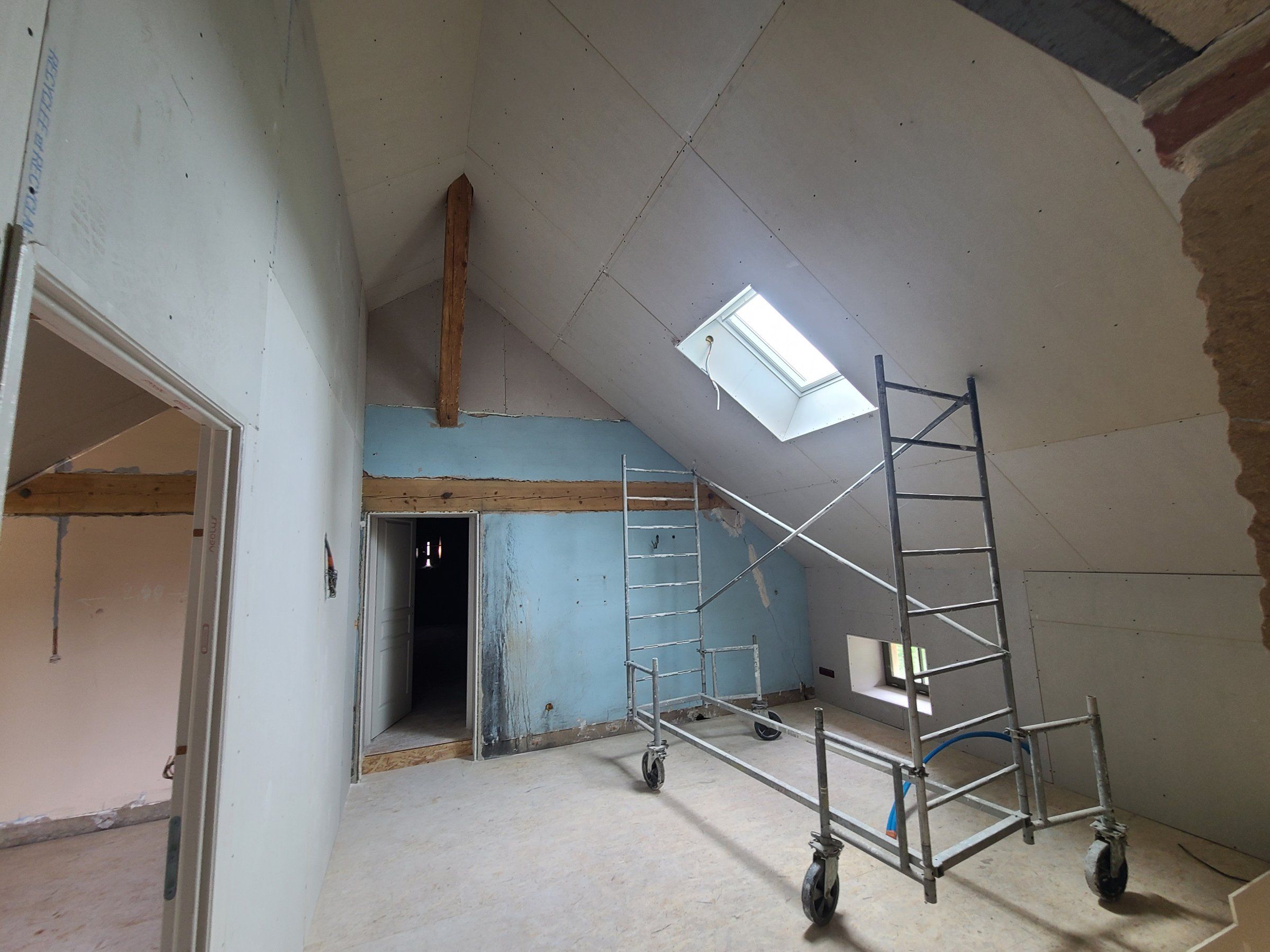 Juillet 2021 — les cloisons des combles